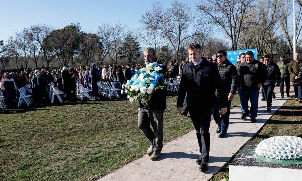 Achával junto a los veteranos honraron la memoria de los caídos 